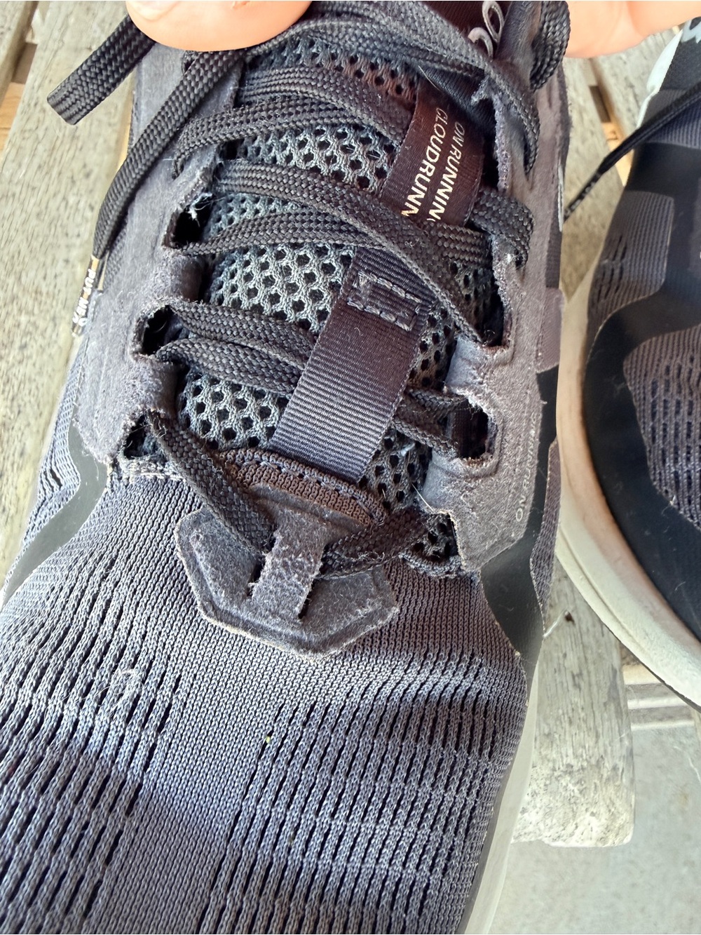 On Running Womens Black and White Cloudtec 8.5 - Picture 8 of 8